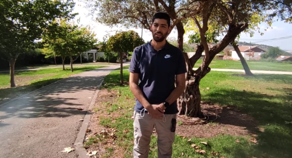משתתפים בפעילות ODT קבוצתית למשיכת חבל המיועדת לבניית צוות